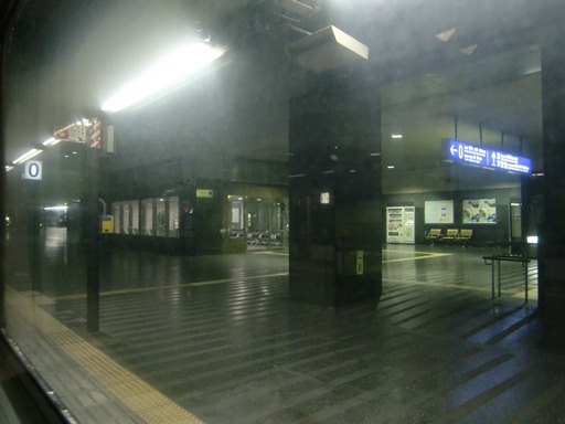 深夜の京都駅.JPG